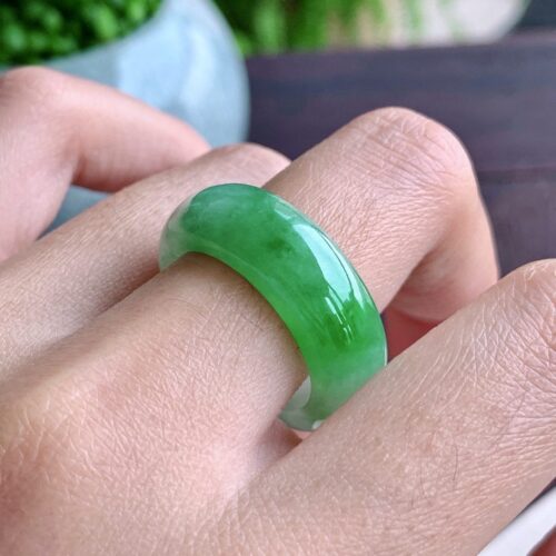Alternative view of Apple Green Jadeite Jade Band Ring, US 9