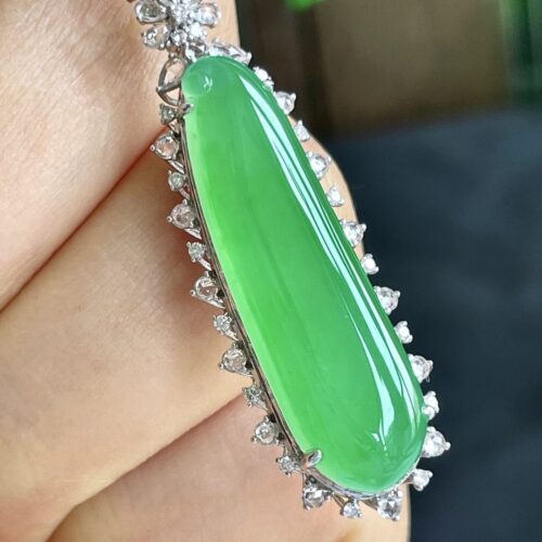 Apple Green Melon Jadeite Jade Pendant 18K Gold, 32.4mm
