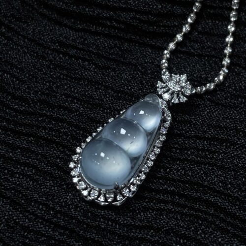 Alternative view of High Icy Bean Jadeite Jade Pendant 18K Gold, 29.4mm