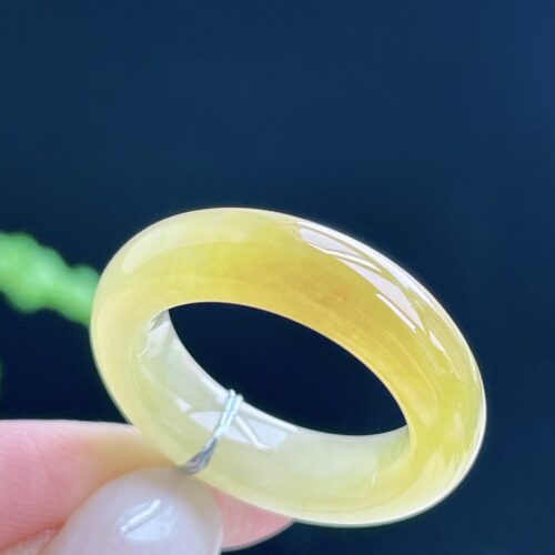 Honey Jadeite Jade Band Ring, US 7