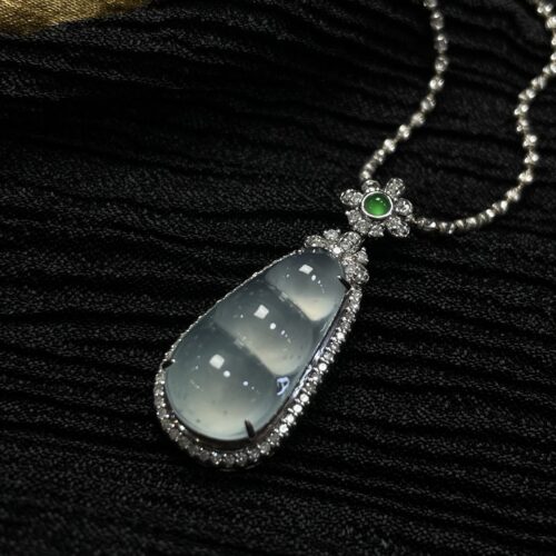 Icy Bean Jadeite Jade Pendant 18K Gold, 32.2mm