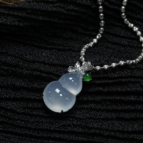 Icy Hulu Jadeite Jade Pendant 18K Gold