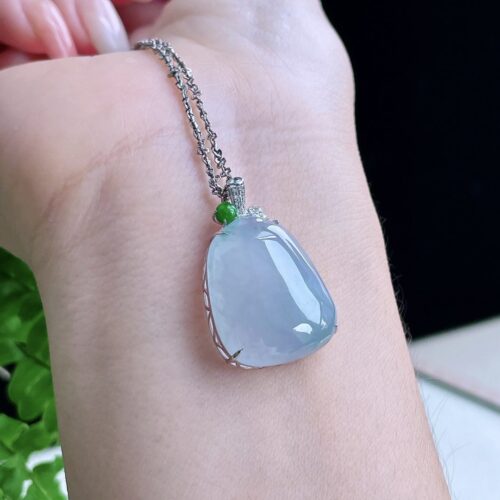 Alternative view of Lavender Melon Jadeite Jade Pendant 18K Gold